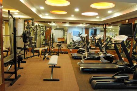 Breeze Hotel Ченнаї Екстер'єр фото